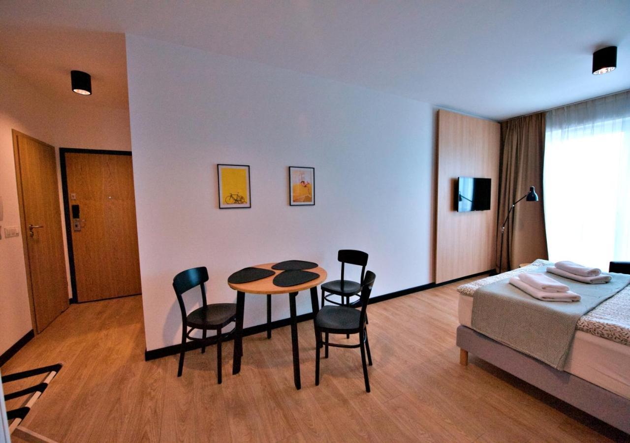 Bk Aparthotel Praga - National Stadium - Comfortable Apartment For 4 People Warsaw Luaran gambar