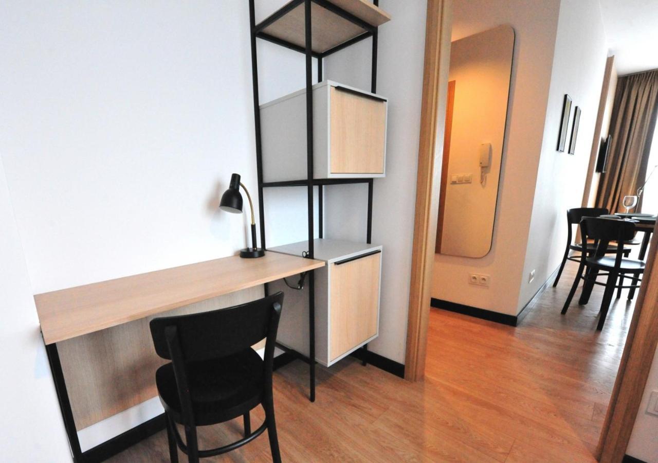 Bk Aparthotel Praga - National Stadium - Comfortable Apartment For 4 People Warsaw Luaran gambar